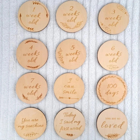 Monthly Baby Milestone Signs – Wooden Newborn Photo Props for 0-12 Months - Picture 3 of 4
